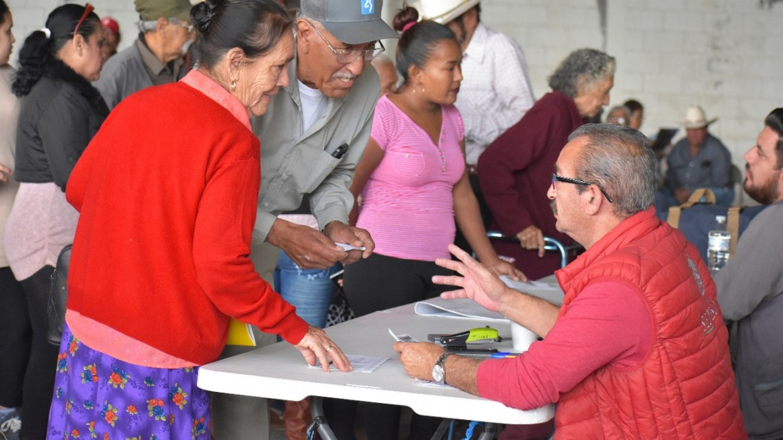Facilita Ayuntamiento entrega de apoyos a la población vulnerable 