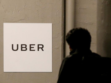 Conductora es multada por no saber Ingles 