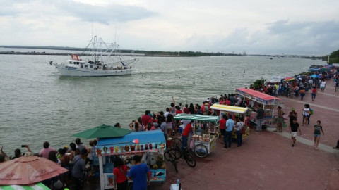 Salen a la mar 200 embarcaciones pesqueras en busca de camarón