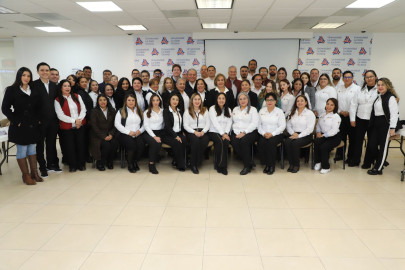 Presentan Primer Informe de los Servicios Nacionales de Salud Pública