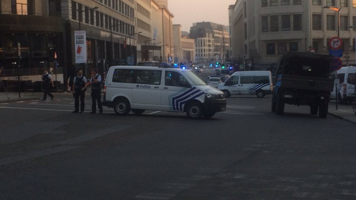 Alerta de bomba en Bruselas; abaten a sospechoso con explosivo 