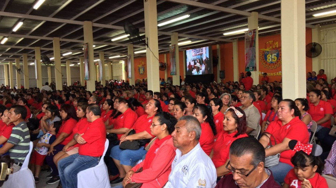 Conmemoran obreros Día del Trabajo