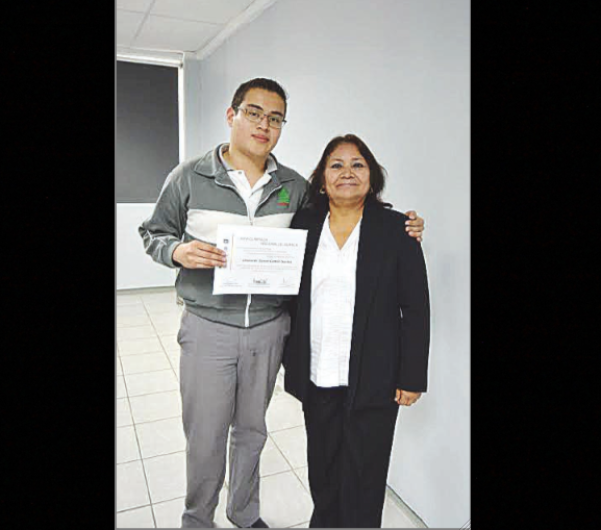 Estudiante neolaredense gana el tercer lugar en olimpiada de química 