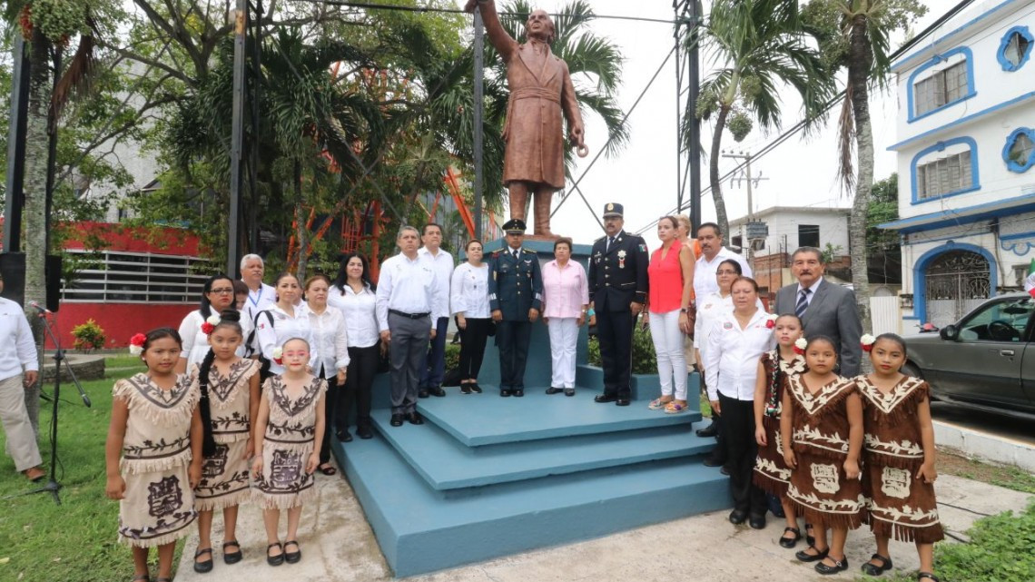 Realizan con éxito desfile conmemorativo de la independencia de México