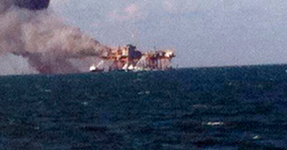 Se incendia plataforma petrolera en el Golfo de México