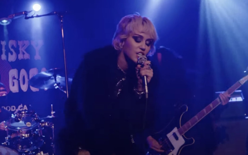 Miley Cyrus impacta con el cover de "Zombie" 