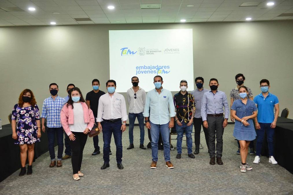 Angel Covarrubias y Mon Marón se reúnen con Embajadores Jóvenes Tam en Tampico