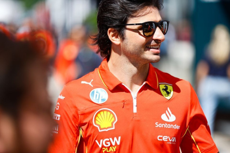 Carlos Sainz correrá para Williams a partir de 2025