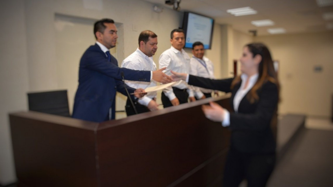 Entregan nombramientos del “Curso de Formación Inicial para Peritos”