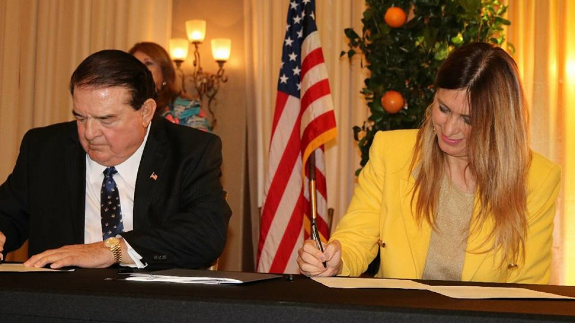 Recibe alcaldesa llave de Mission como símbolo de hermandad