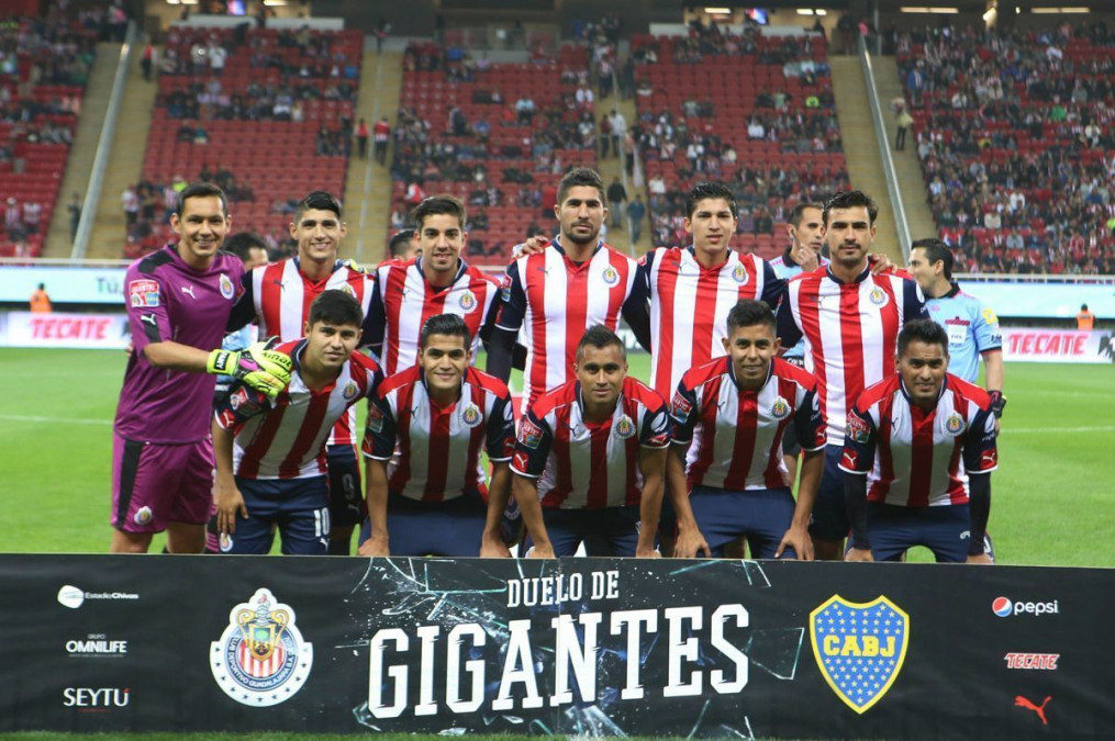 Chivas gana el 'Duelo de Gigantes' a Boca Juniors 