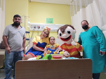 Kenya, cumple el sueño de conocer a Bely y Beto