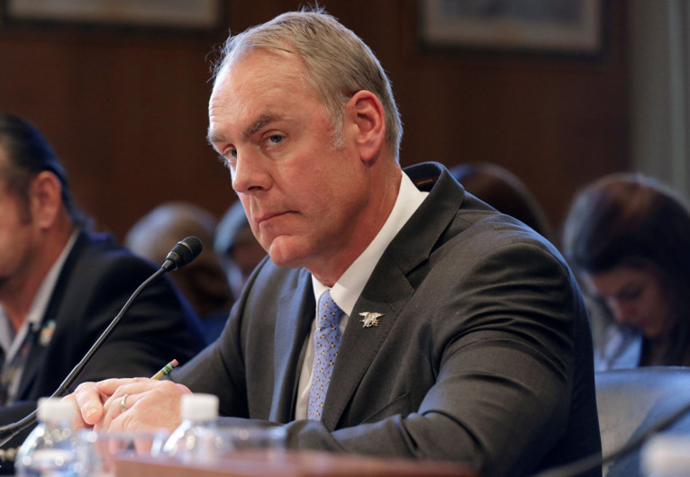 Secretario del Interior de EU propone construir el muro en suelo mexicano