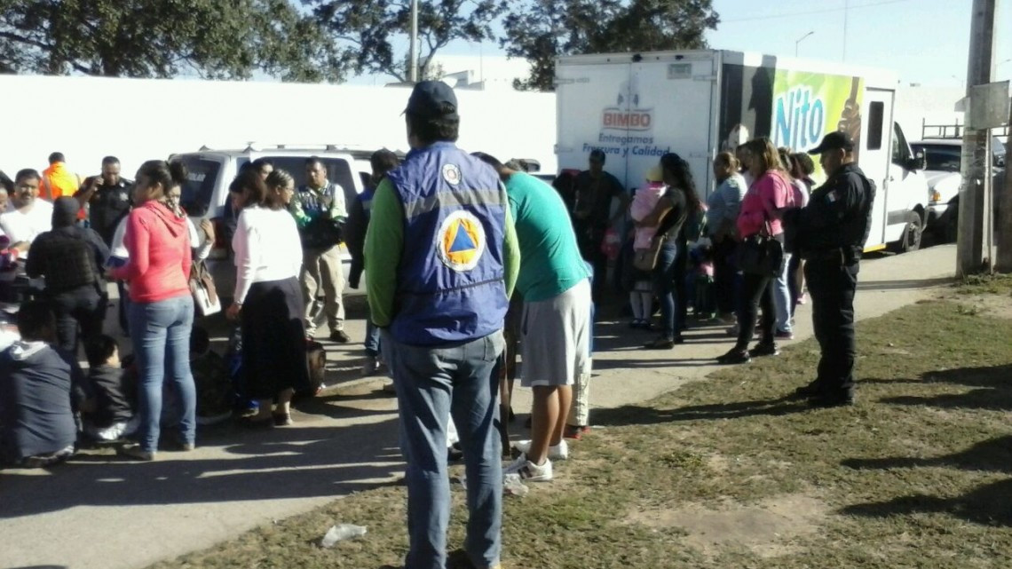 Urgen poner orden en transporte escolar