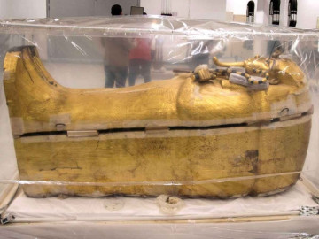 Listo para la restauración el ataúd dorado de Tutankamón