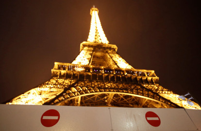 Torre Eiffel sufre cierres por huelga general en Francia