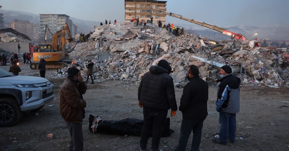 Envía la Autoridad Palestina a 73 rescatistas a Turquía y Siria