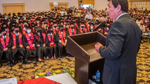 Reconocen liderazgo del alcalde de Matamoros, en ceremonia de graduación de CBTIS 189
