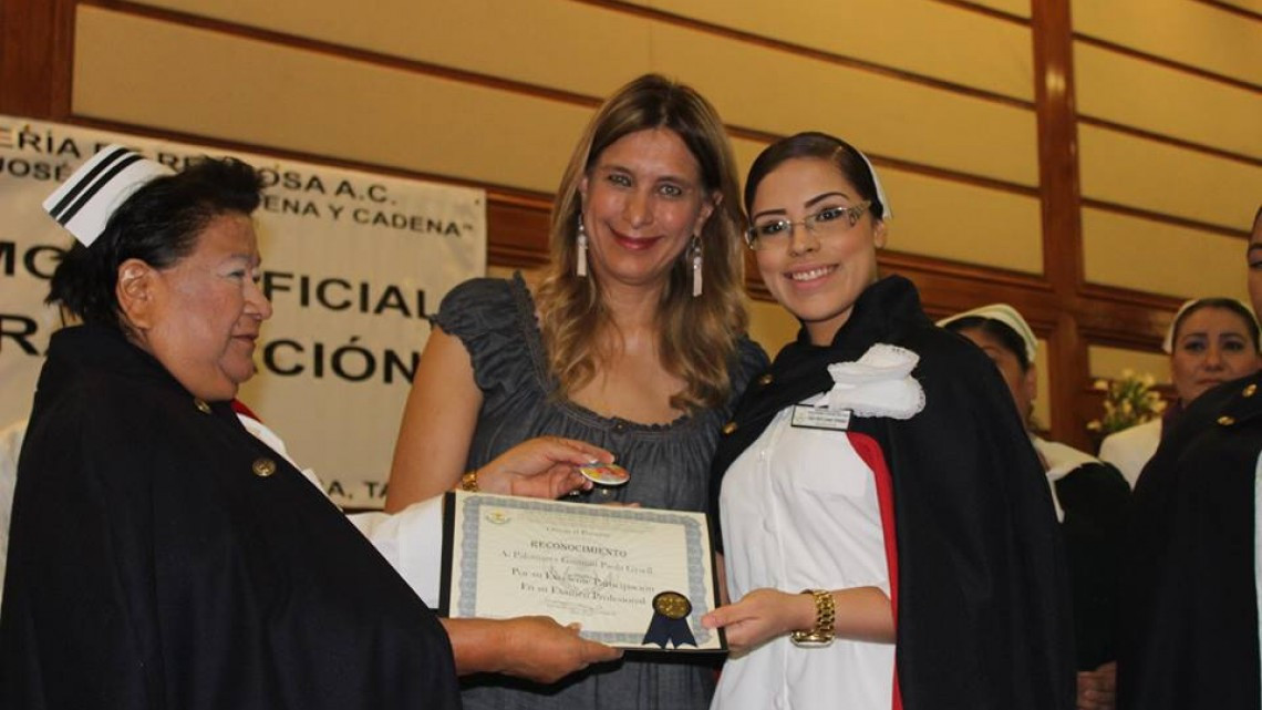Maki felicita a graduados de escuela de Enfermería Dr. José Ángel Cadena y Cadena