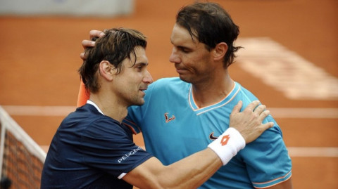 Nadal vence a Ferrer y clasifica a cuartos de final  