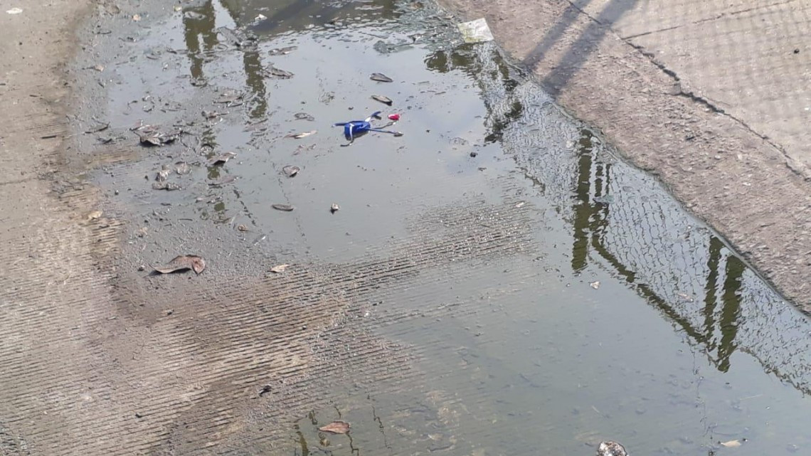 Escurrimiento de aguas negras genera incomodidad en el sector Arboledas de Altamira