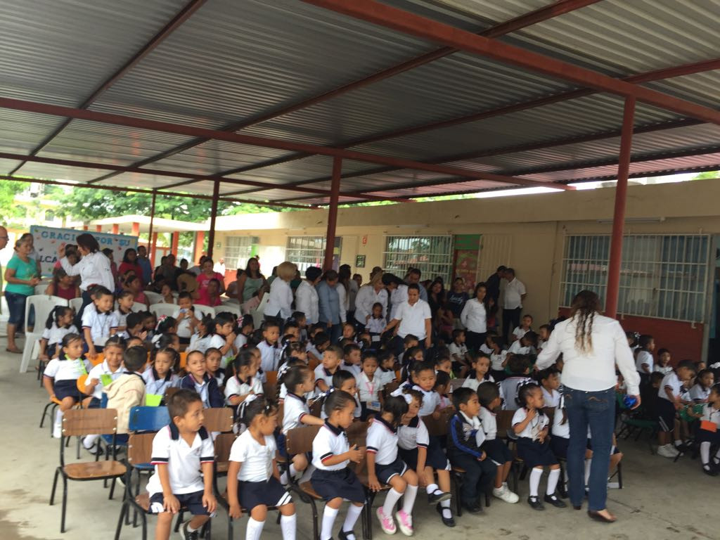 Inauguran obras de beneficio común en el sector Miramar