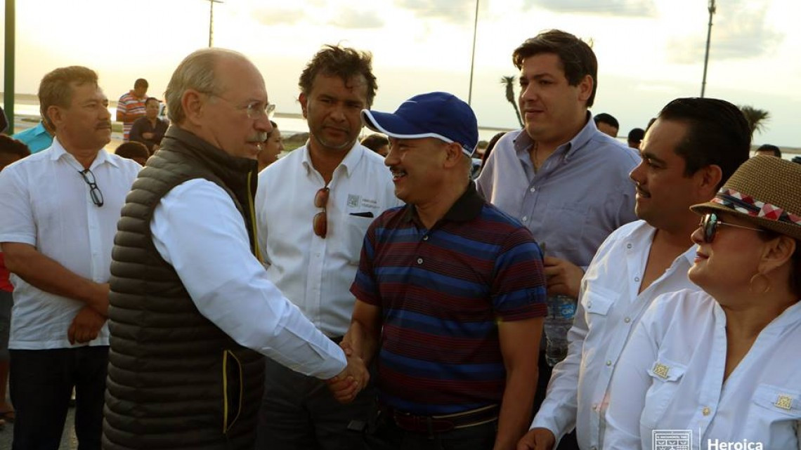 Develan placa de Rigo Tovar en Playa Bagdad