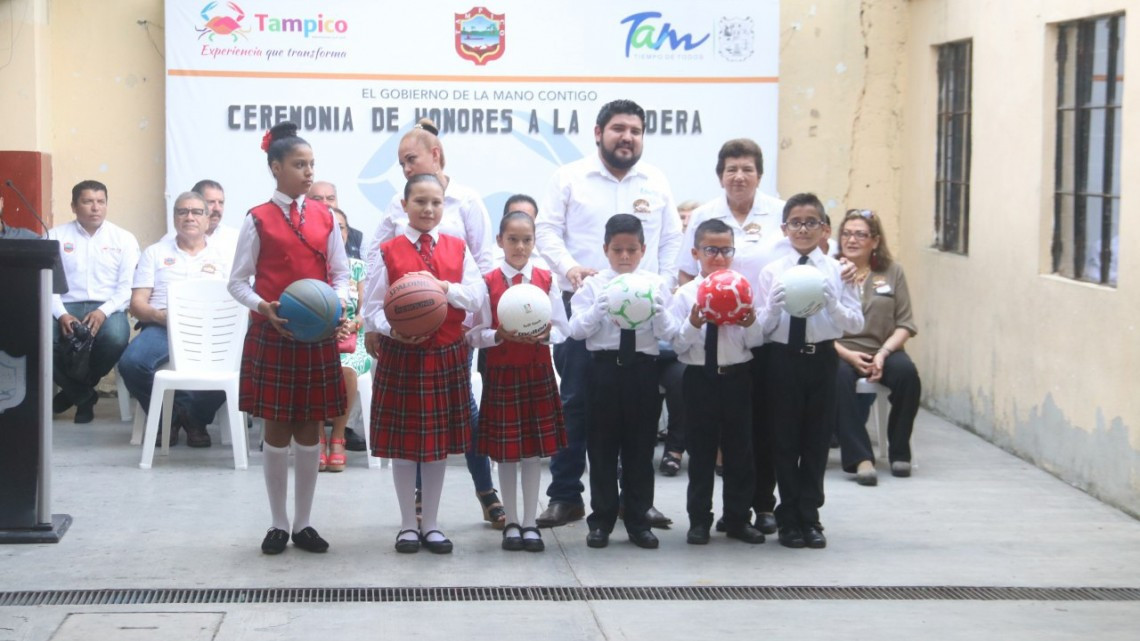 Ofrece Magda Peraza beneficios a la primaria Pedro J. Méndez