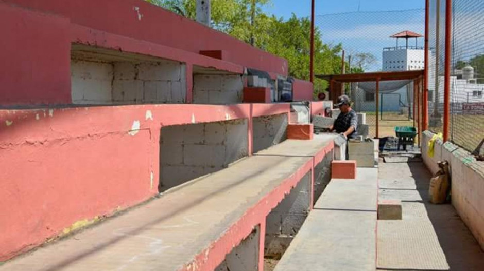 Continúan trabajos en el Parque de la liga pequeña de beisbol