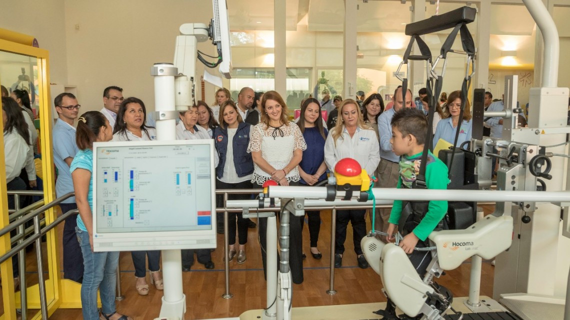 Entrega Mariana Gómez donativo de tamaulipecos a Teletón