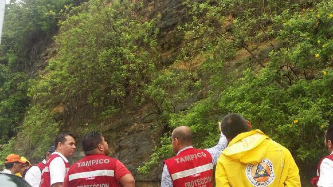 Tres mil familias que habitan cerros están en riesgo 