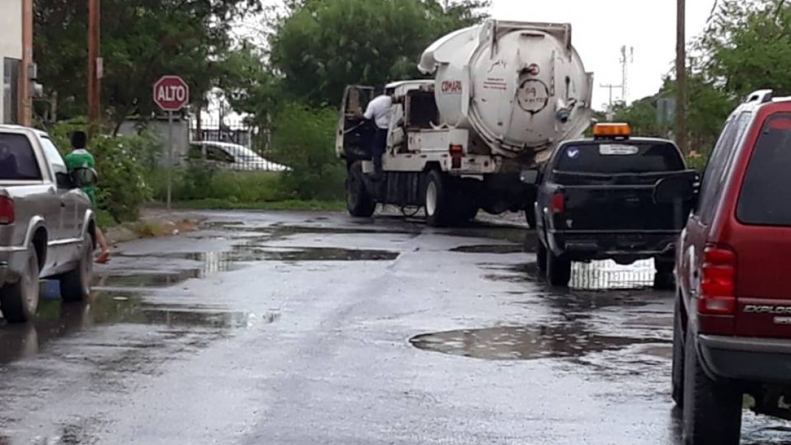Comapa trabaja con equipo vactor