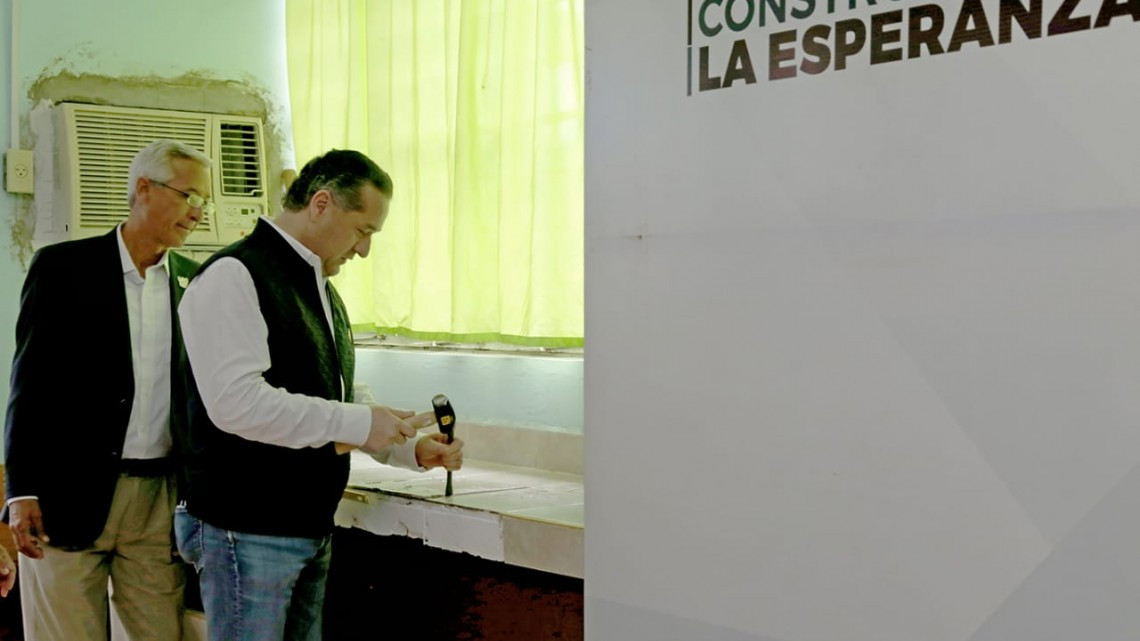 Atiende Adrián Oseguera necesidades educativas