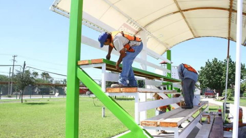 Dan mantenimiento a Tamul del Fraccionamiento Del Valle