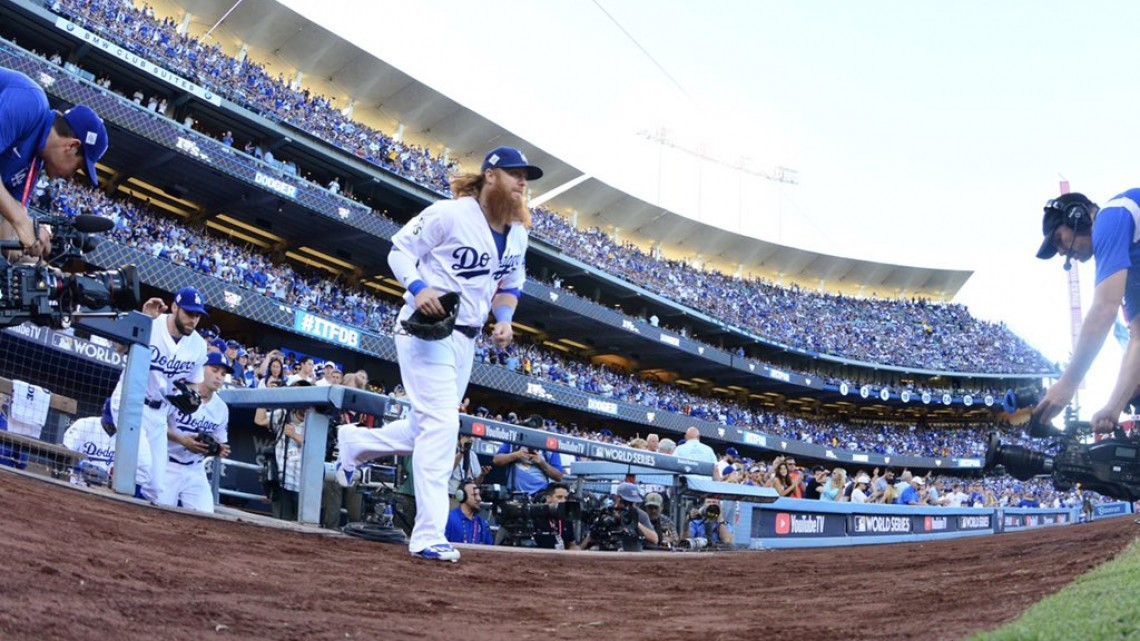 Astros vencen a Dodgers y empatan la Serie Mundial 
