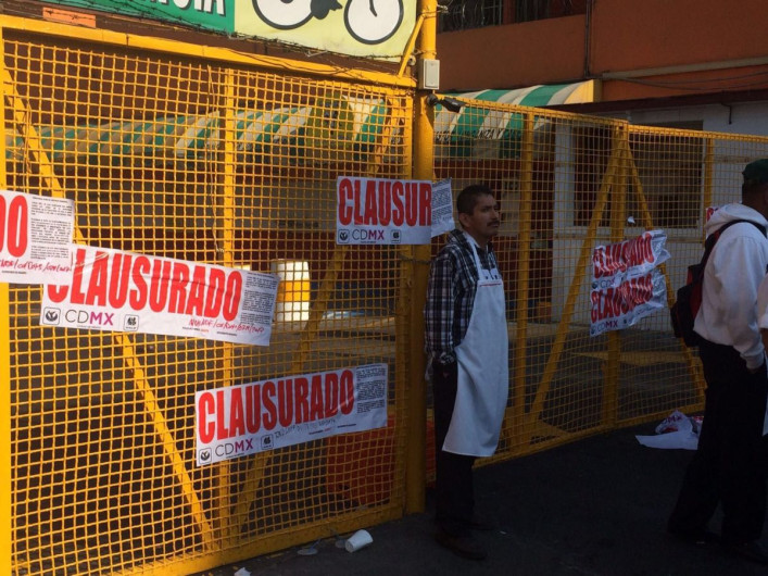 Clausuran taquería, una hora después se reabre 