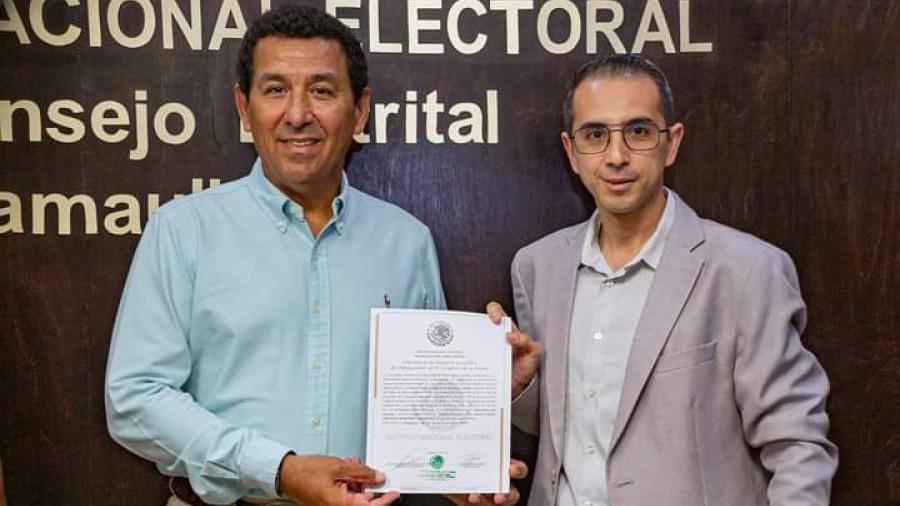 Recibe Mario López constancia como Diputado Federal Electo