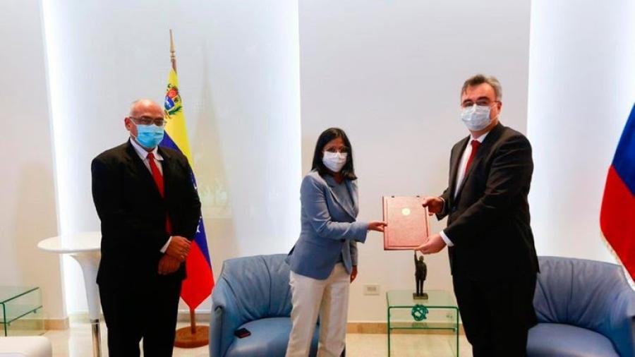 Venezuela firma acuerdo para adquirir 10 millones de vacunas Sputnik V