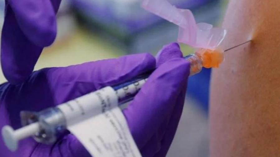 Mujer en Alaska  tiene reacción alérgica a vacuna de Pfizer