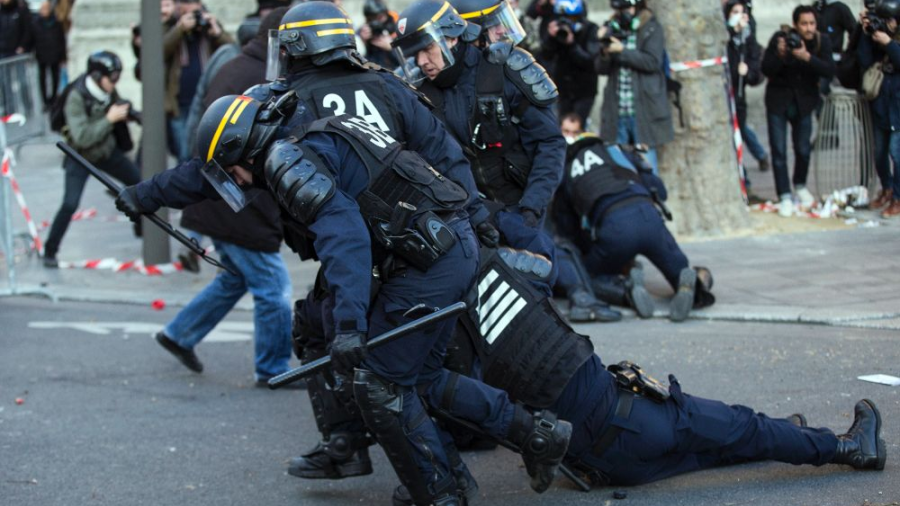 Nueva polémica por violencia policial en Francia 