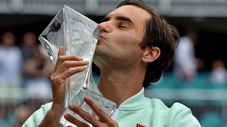 Roger Federer alcanza su título 101 en Miami