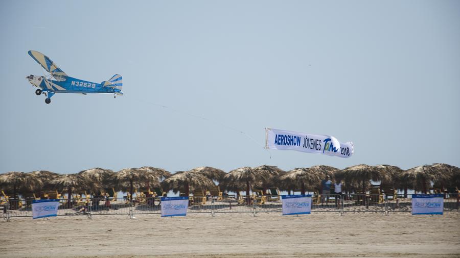 Realizan Aeroshow en Playa Miramar