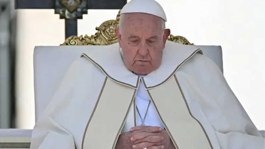 Papa Francisco pide disculpas por expresarse en términos homófobos