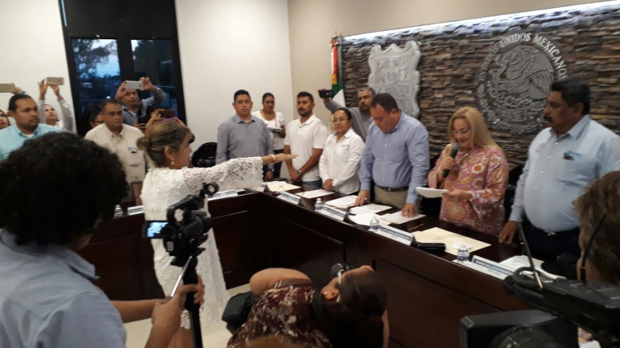 Beatriz Gómez toma protesta como alcalde interina de Altamira