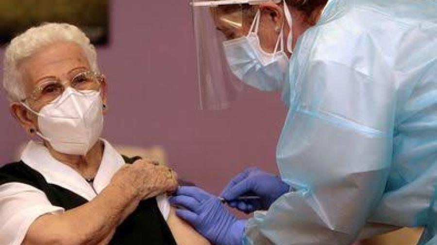 España inicia la vacunación contra el COVID-19