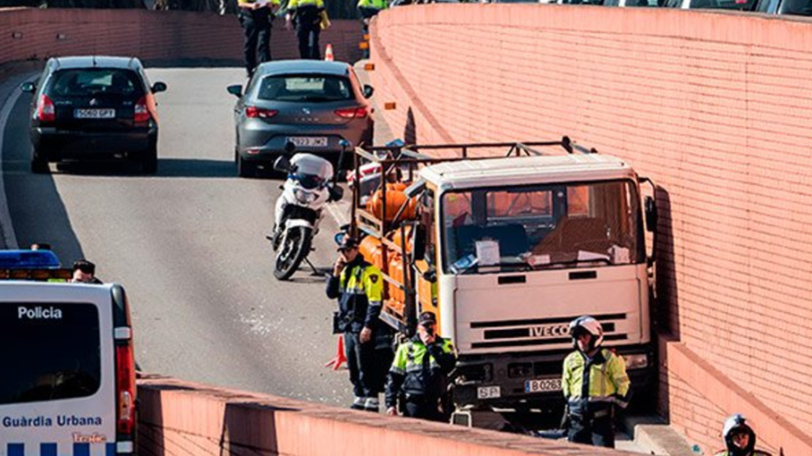 Alarma en Barcelona por robo de camión con gas butano