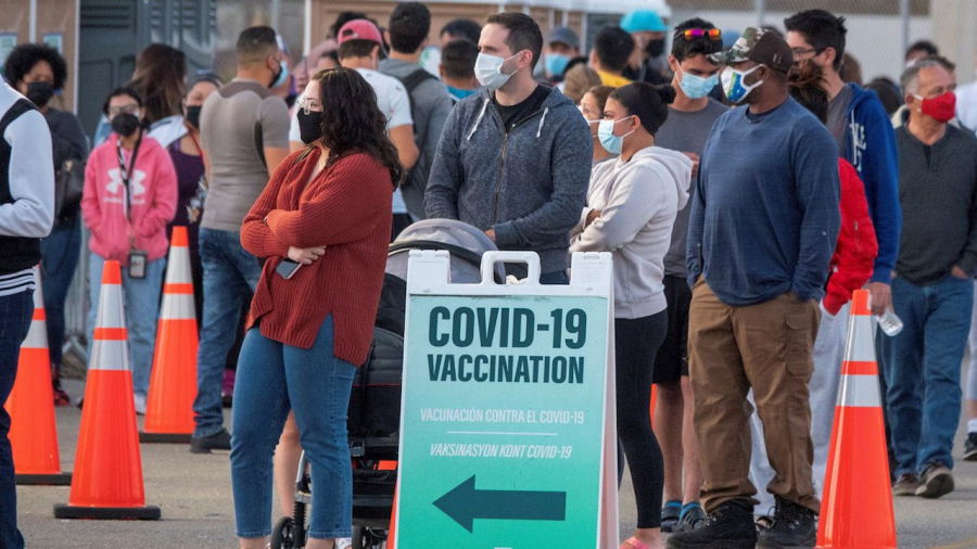 Invita Laredo, Tx a mexicanos a aplicarse vacuna contra el COVID-19 de manera gratuita 