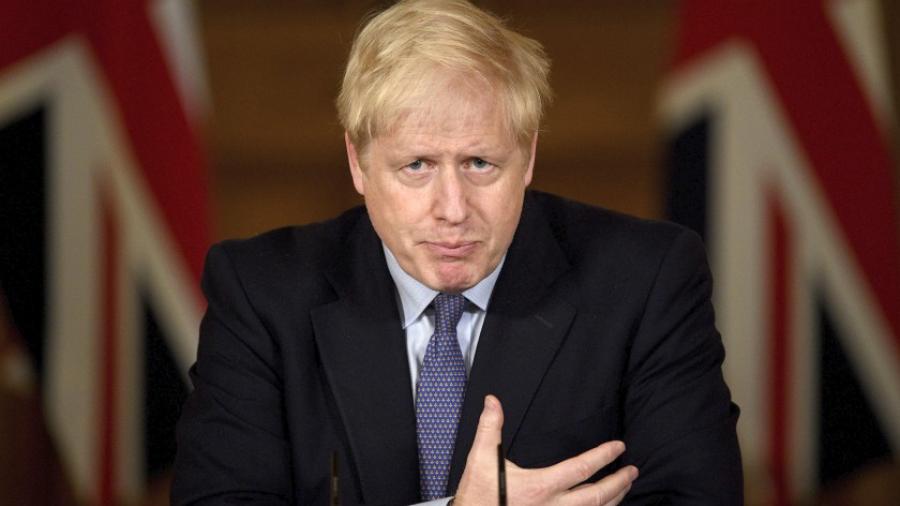 Boris Johnson prevé endurecer restricciones por coronavirus