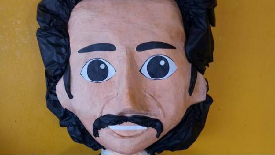 México podrá golpear a su enemigo #1; crean piñata de Luisito Rey