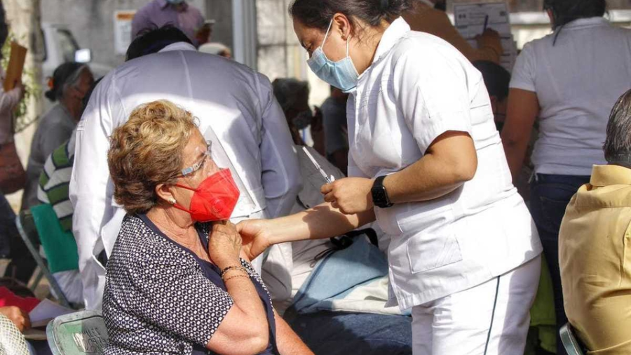 Se agotan vacunas contra el COVID-19 desde el primer día en Matamoros
